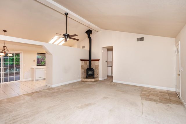 5705 Tudor Way, Loomis, CA 95650