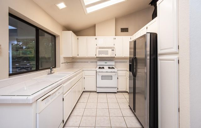 5705 Tudor Way, Loomis, CA 95650