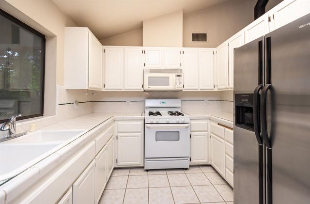 5705 Tudor Way, Loomis, CA 95650