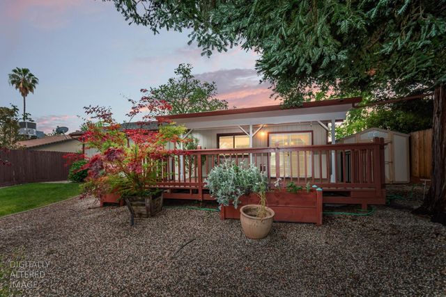 5705 Tudor Way, Loomis, CA 95650