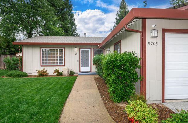 5705 Tudor Way, Loomis, CA 95650