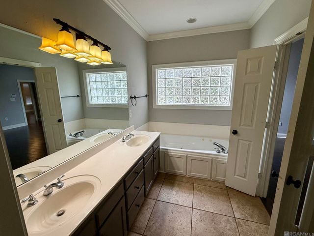 10408 Springtree Ave, Baton Rouge, LA 70810