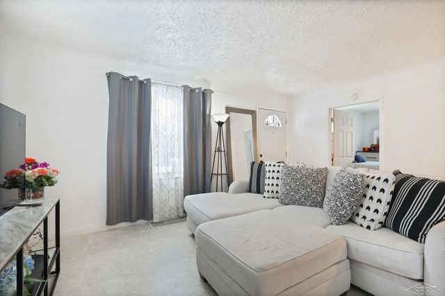 206 S 25th Street, Saginaw, MI 48601