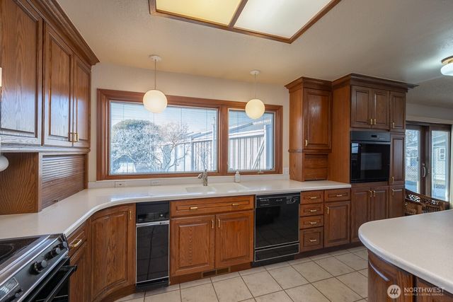 939 S Laguna Drive, Moses Lake, WA 98837