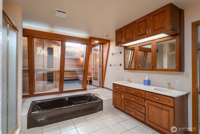 939 S Laguna Drive, Moses Lake, WA 98837