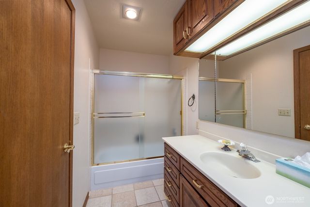 939 S Laguna Drive, Moses Lake, WA 98837