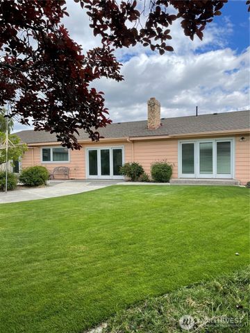 939 S Laguna Drive, Moses Lake, WA 98837