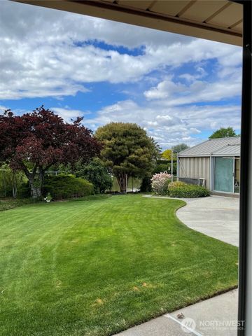 939 S Laguna Drive, Moses Lake, WA 98837