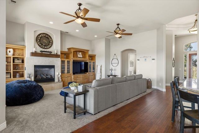 2480 Country Ln, Auburn, CA 95603