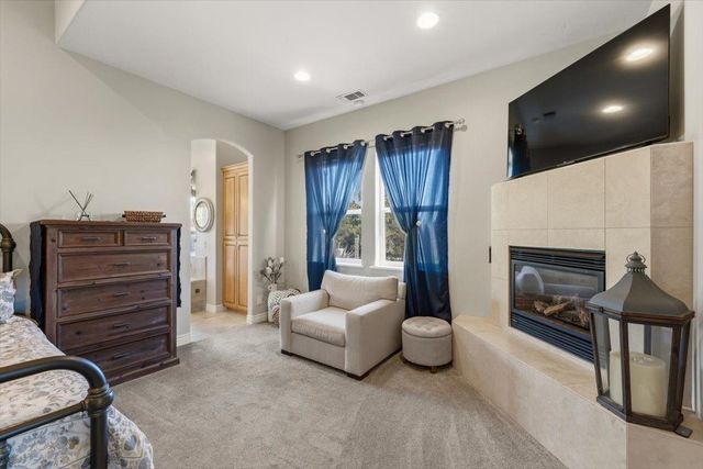 2480 Country Ln, Auburn, CA 95603