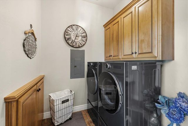 2480 Country Ln, Auburn, CA 95603