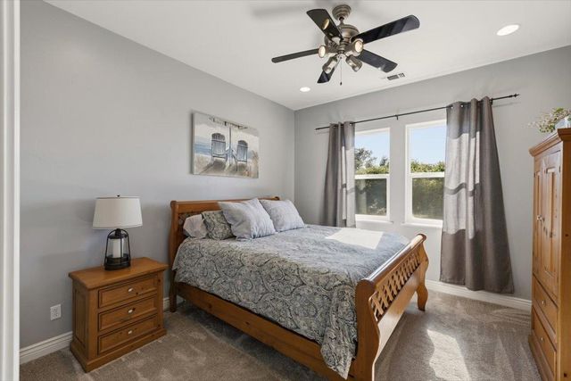 2480 Country Ln, Auburn, CA 95603