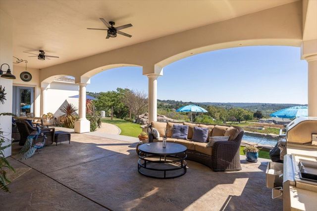 2480 Country Ln, Auburn, CA 95603