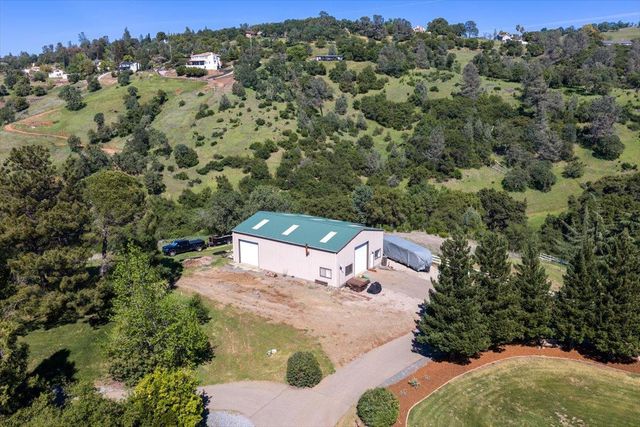 2480 Country Ln, Auburn, CA 95603