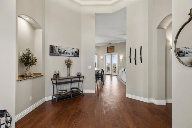 2480 Country Ln, Auburn, CA 95603