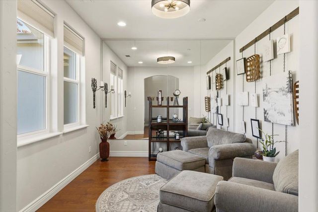 2480 Country Ln, Auburn, CA 95603