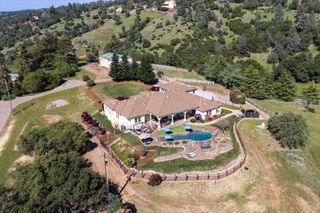 2480 Country Ln, Auburn, CA 95603
