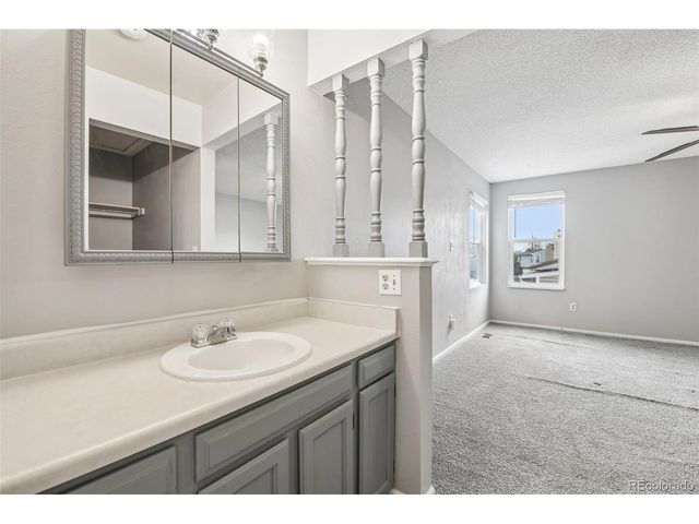 11344 Albion St, Thornton, CO 80233