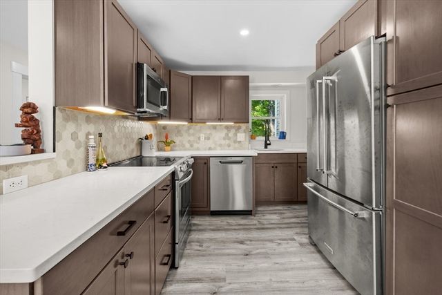 2 Park St 2A, Westborough, MA 01581