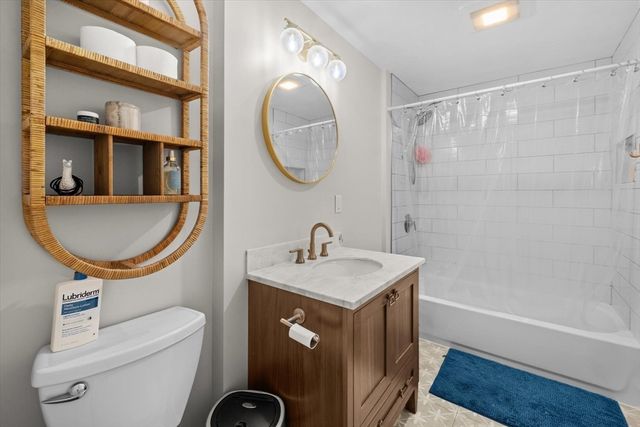 2 Park St 2A, Westborough, MA 01581