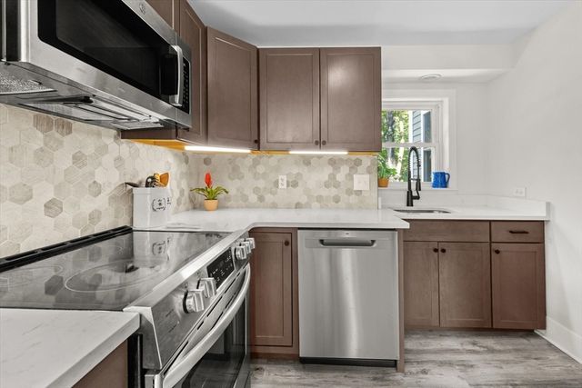 2 Park St 2A, Westborough, MA 01581