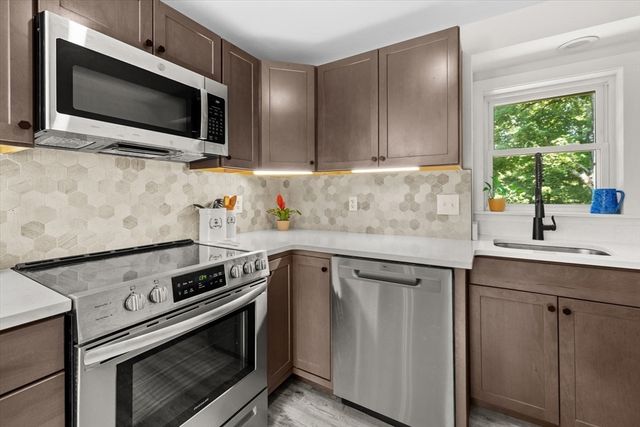 2 Park St 2A, Westborough, MA 01581