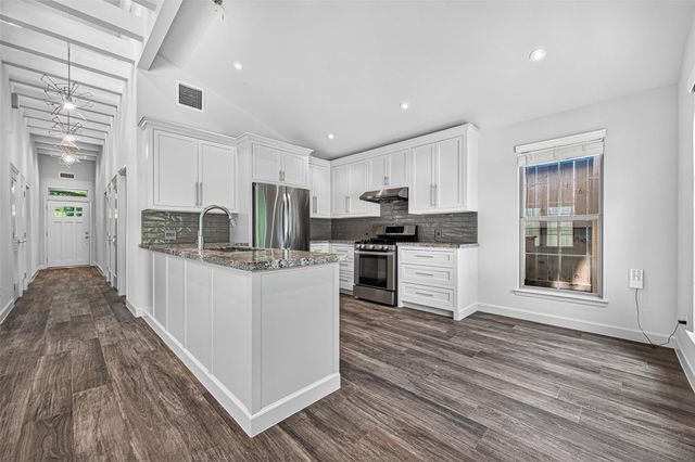 6441 Kirby Drive, Houston, TX 77005