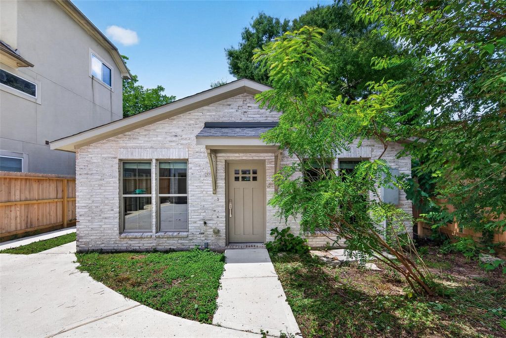 6441 Kirby Drive, Houston, TX 77005