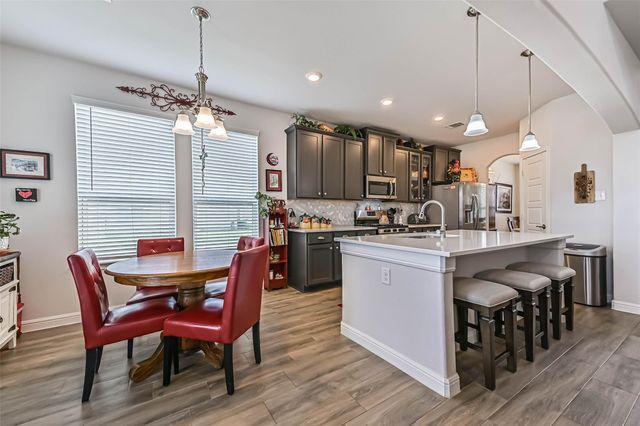 356 Selah Court, Alvin, TX 77511