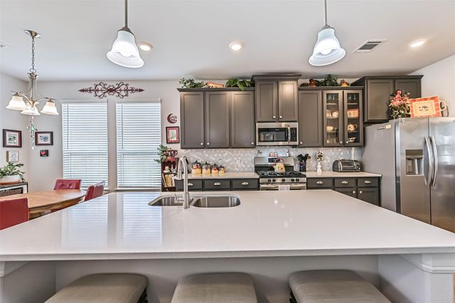 356 Selah Court, Alvin, TX 77511