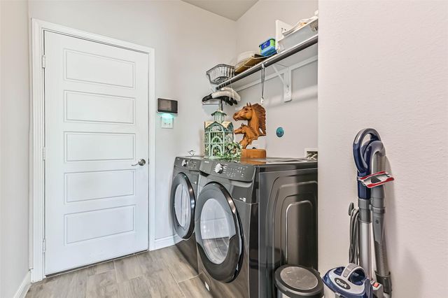 356 Selah Court, Alvin, TX 77511