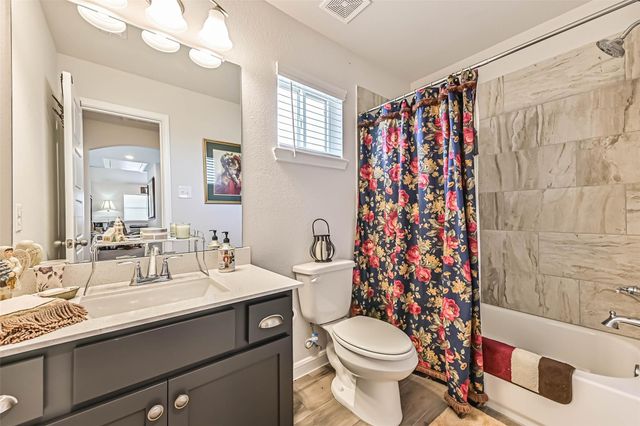 356 Selah Court, Alvin, TX 77511