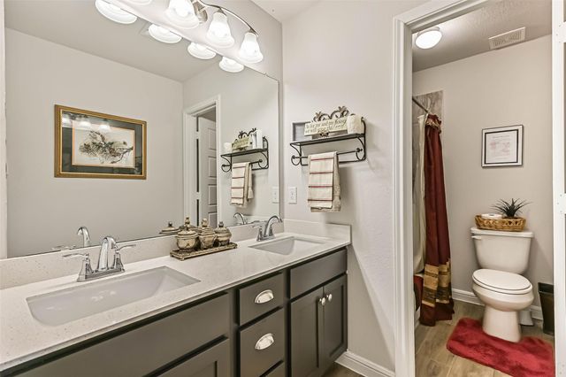 356 Selah Court, Alvin, TX 77511