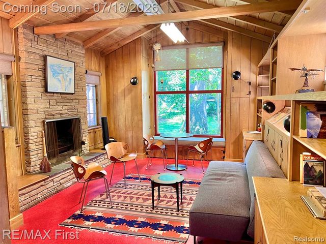 774 W Oakridge Street, Ferndale, MI 48220