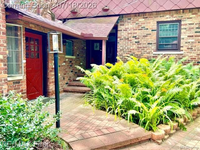 774 W Oakridge Street, Ferndale, MI 48220