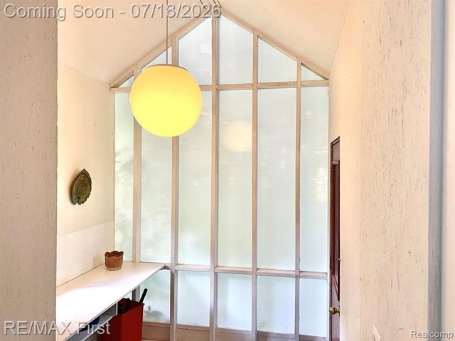 774 W Oakridge Street, Ferndale, MI 48220