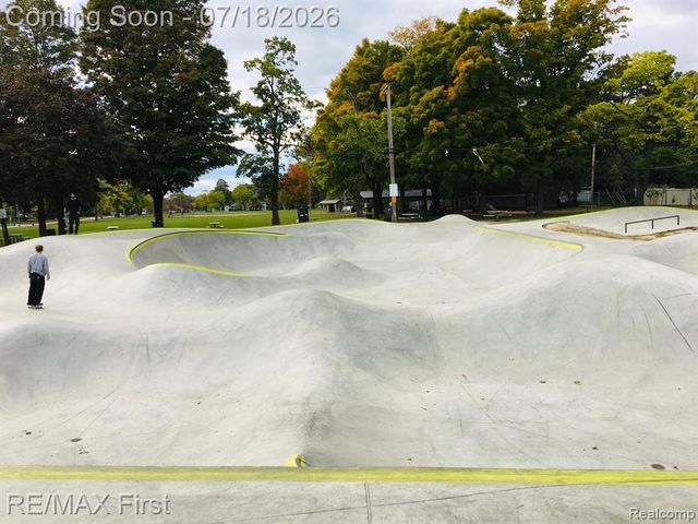 774 W Oakridge Street, Ferndale, MI 48220