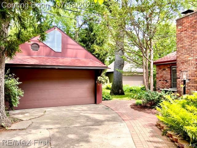 774 W Oakridge Street, Ferndale, MI 48220