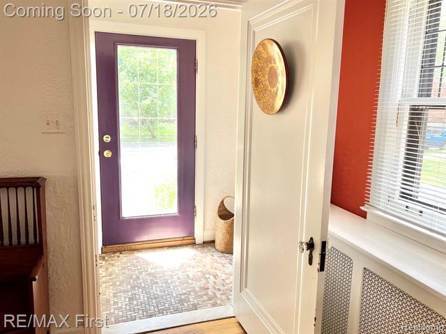 774 W Oakridge Street, Ferndale, MI 48220