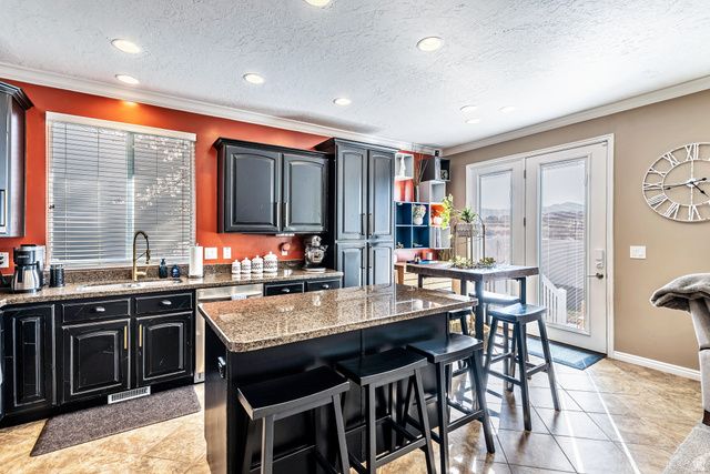 6788 S LIZA LN, West Jordan, UT 84081