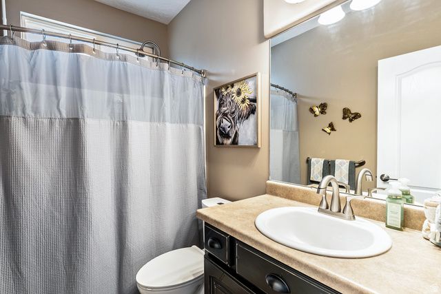 6788 S LIZA LN, West Jordan, UT 84081