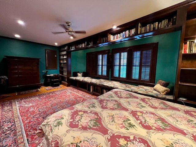 684 Washington St 1, Brookline, MA 02446