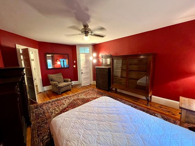 684 Washington St 1, Brookline, MA 02446