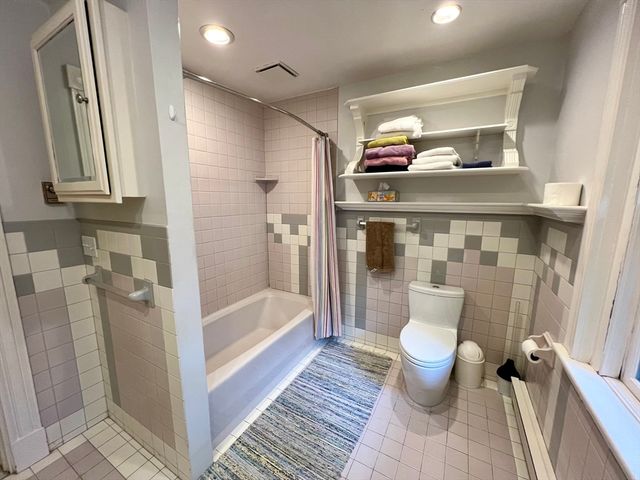 684 Washington St 1, Brookline, MA 02446