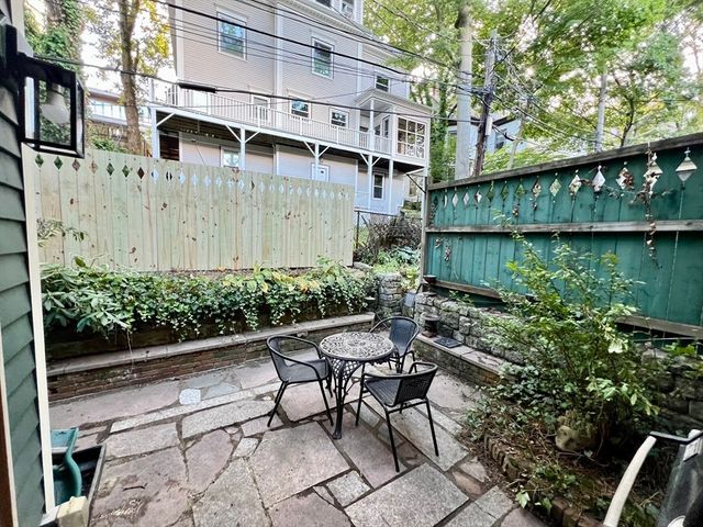 684 Washington St 1, Brookline, MA 02446