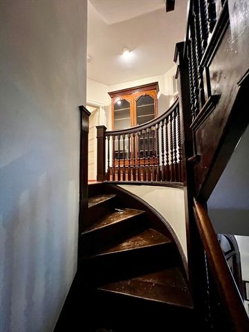 684 Washington St 1, Brookline, MA 02446