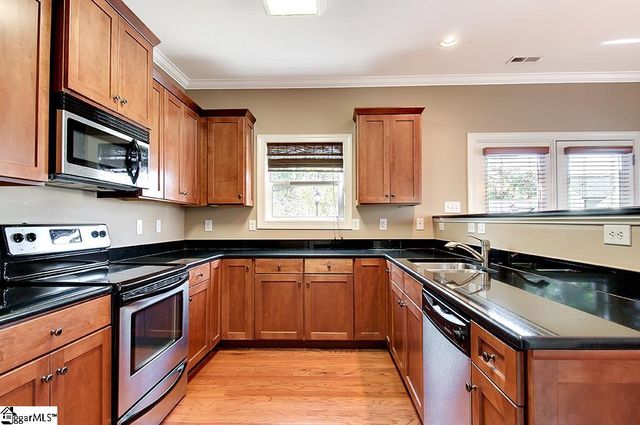 15 Jay Street, Greenville, SC 29601