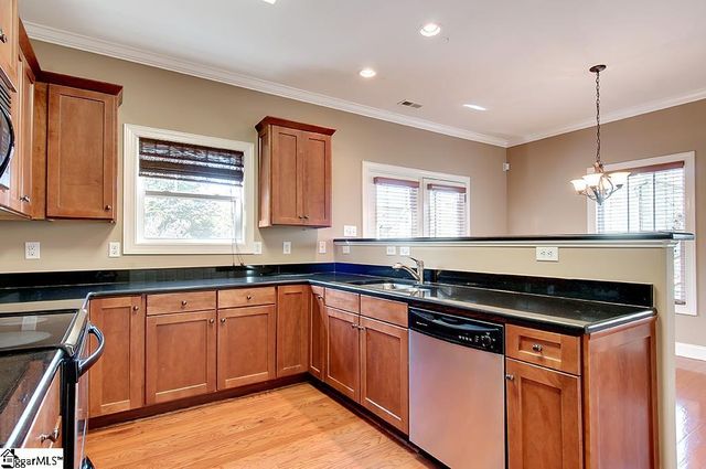 15 Jay Street, Greenville, SC 29601