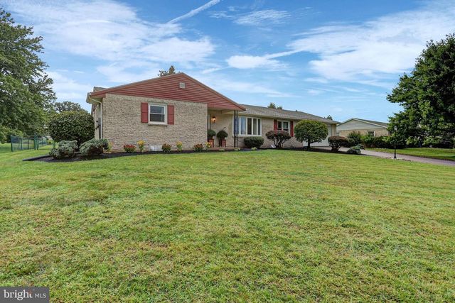 218 MEADOW LN, Chambersburg, PA 17202