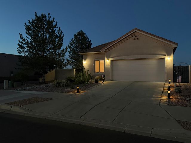 840 Golden Yarrow Trail, Bernalillo, NM 87004